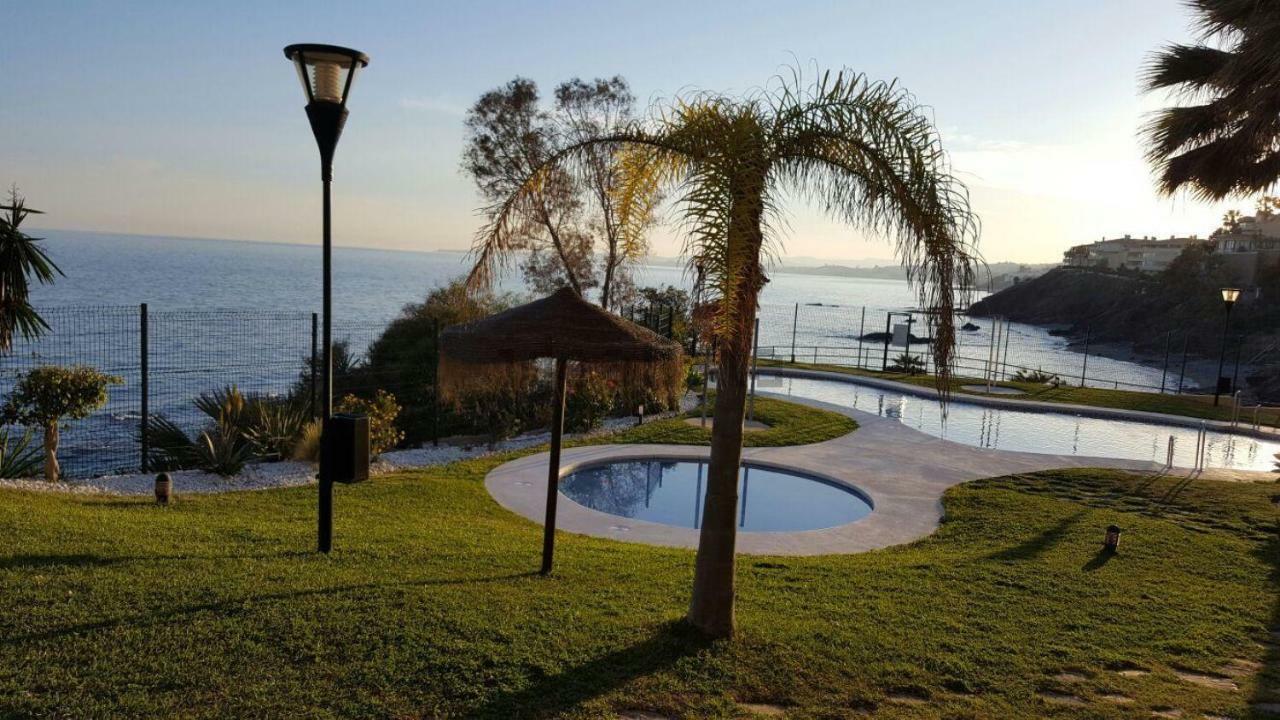 Relax Frente Al Mar Apartment Benalmadena Luaran gambar